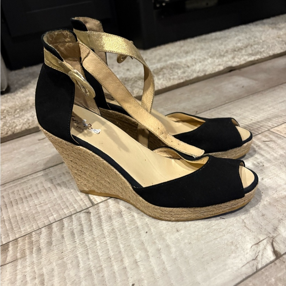 Stylish Black and Gold Wedge Sandals